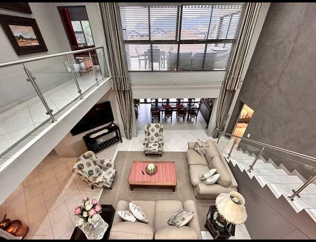 7 BEDROOM HOUSE FOR SALE IN MELODIE